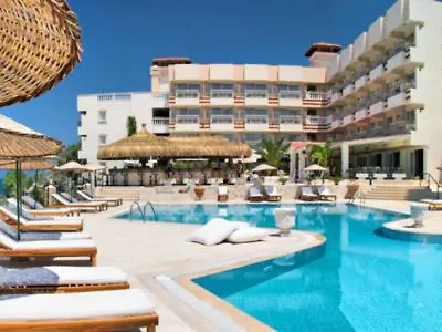 Carina Hotel 3*