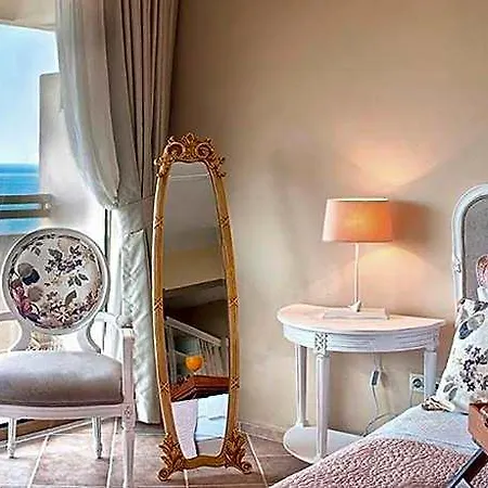Hotel Carina 3*