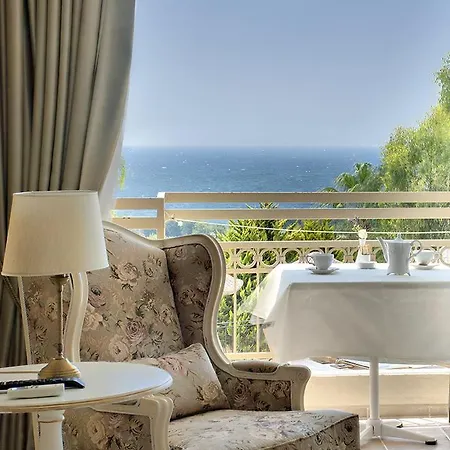 Carina 3* كوشاداسيه